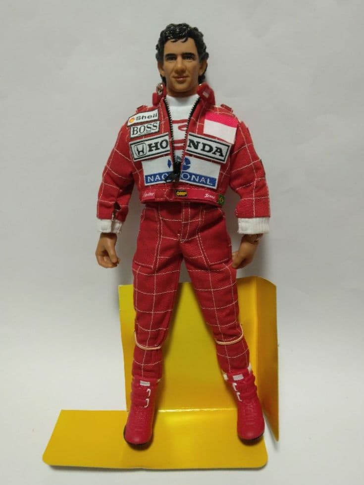 アイルトン・セナ　フィギュア　ヘルメット　ストラップ