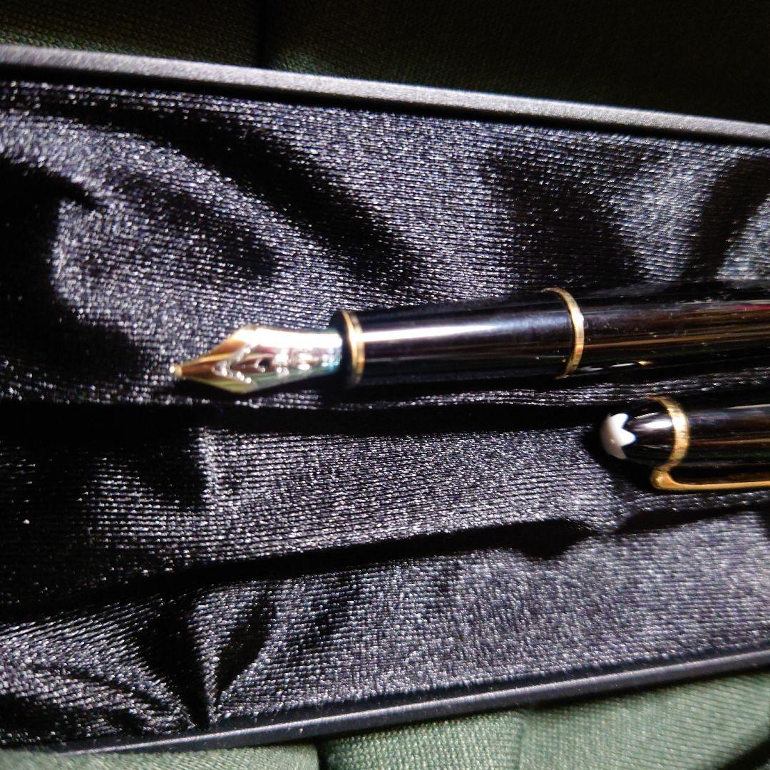 MONT BLANC 万年筆 ゴールドトリム付き　マイスターシュテック