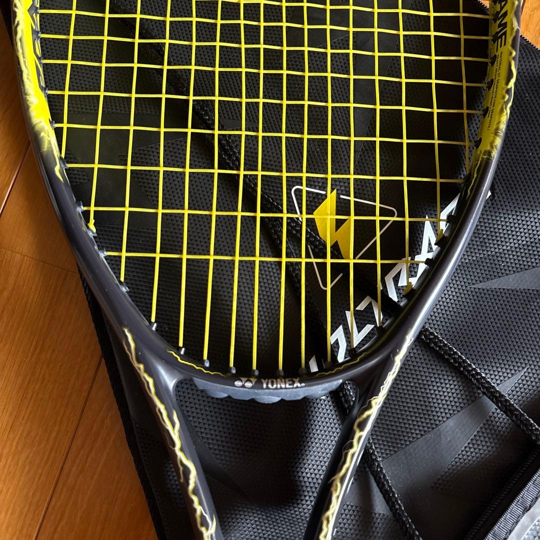 ヨネックス　ボルトレイジ7v ケース付き　前衛用