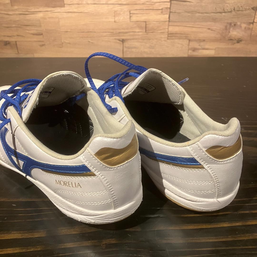 MIZUNO　フットサルシューズ　MORELIA　白/水色/ゴールド　26.5