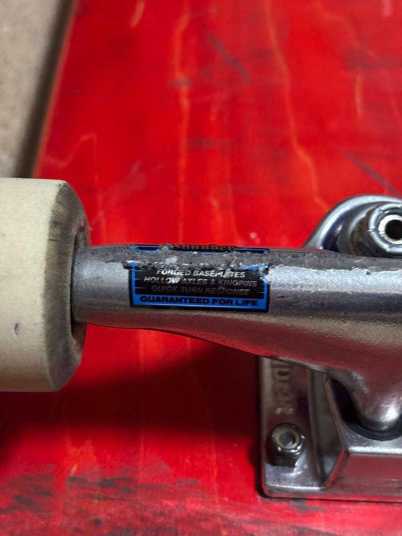 最終価格　スケートボードコンプリート　8.25 サンダートラック