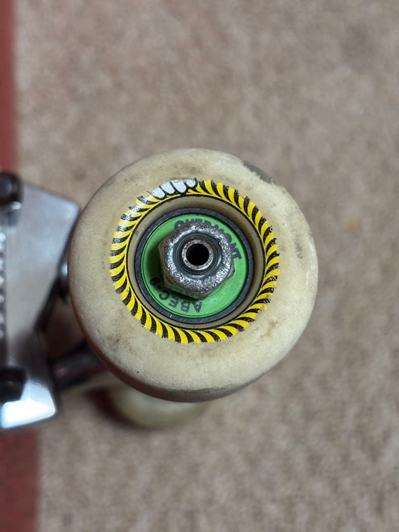 最終価格　スケートボードコンプリート　8.25 サンダートラック