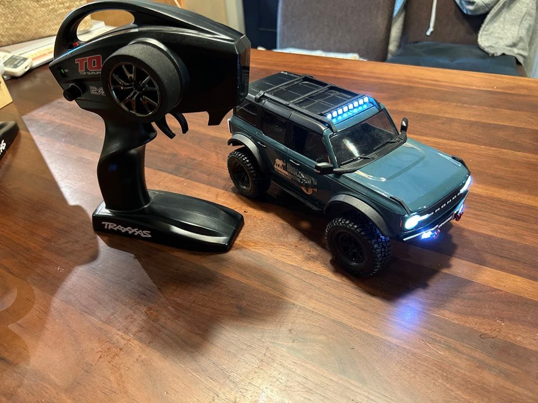 Traxxas trx4m フォードBroncoグレーオフロードRCカー