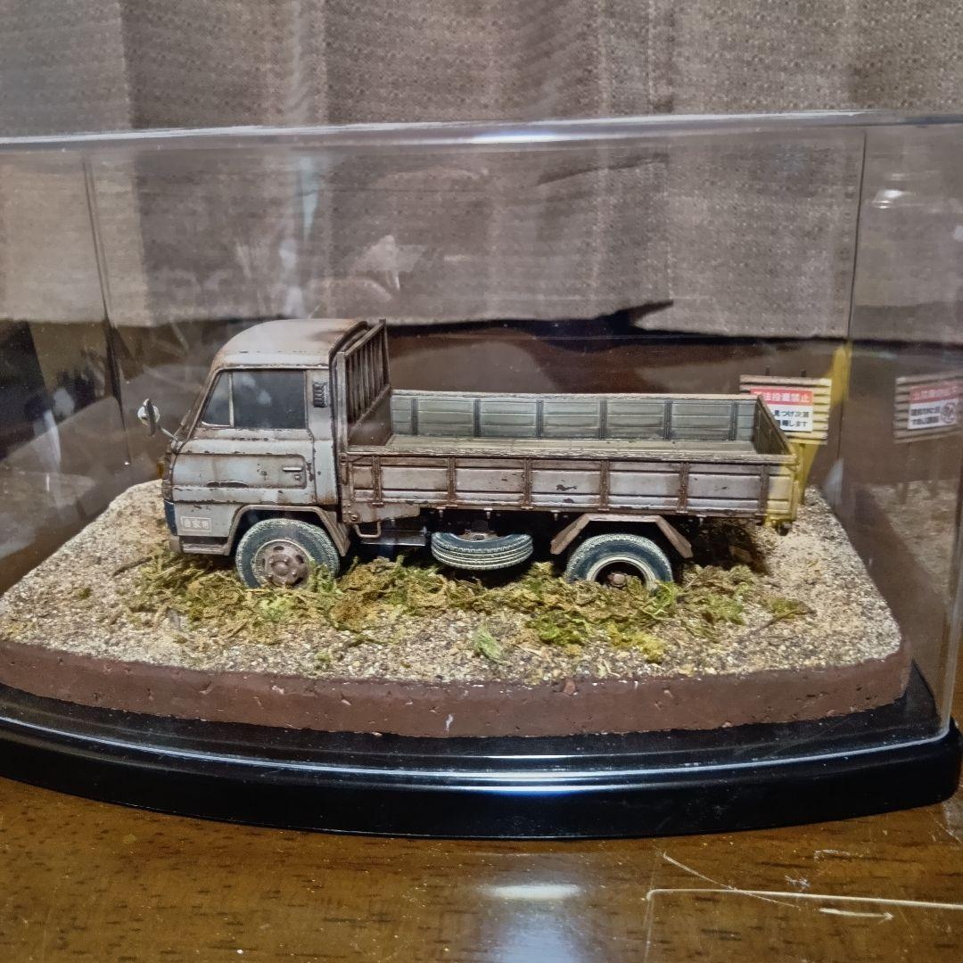 三菱ふそうキャンター1/32完成品。