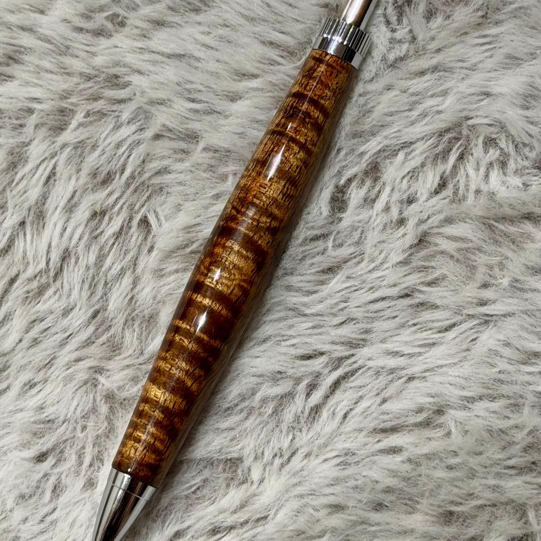 木軸ペン　ラッカー仕上げ　楽器　ギター　ハワイアンコア