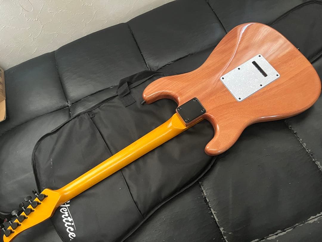 Vertice エレキギター VEG-06ST