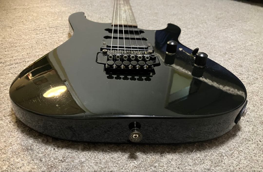 フェルナンデス　フロイドローズ ブラック　旧アクティブ回路　パッシブエレキギター