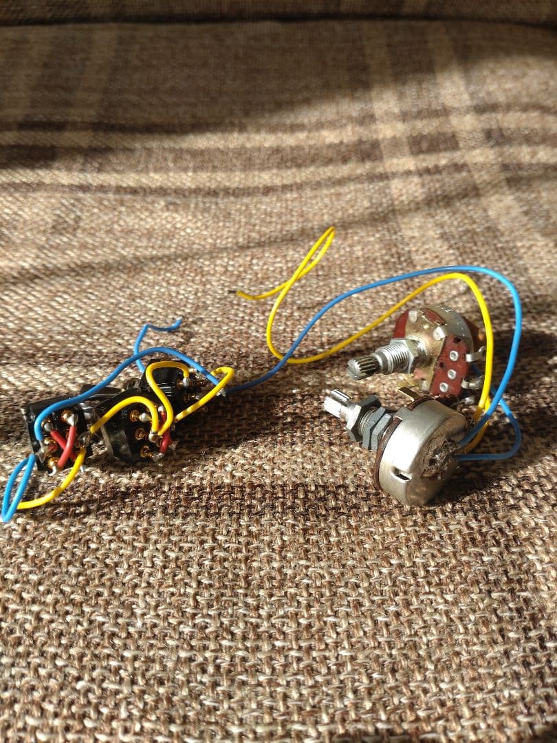 フェルナンデス　fst60j エレキギター