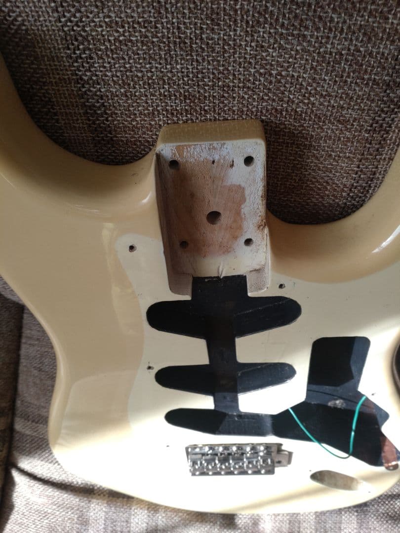 フェルナンデス　fst60j エレキギター