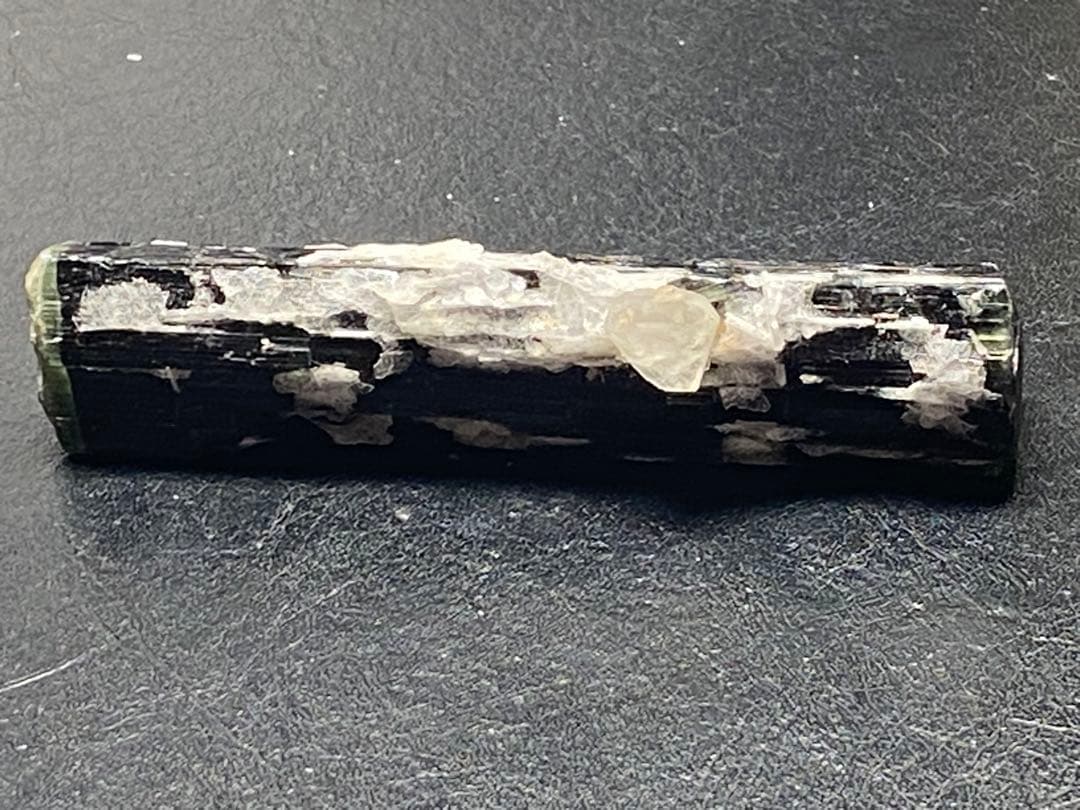 ブラックトルマリン　水晶　共生　52.6g