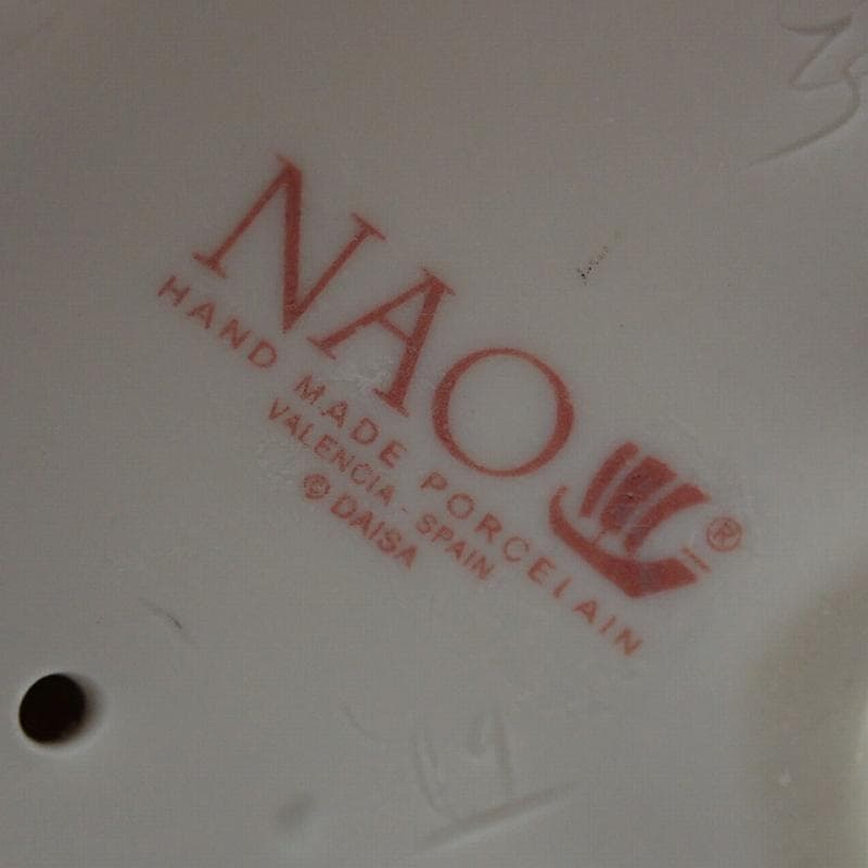 RU-6400 ＮＡＯ フィギュリン あくびをする少女