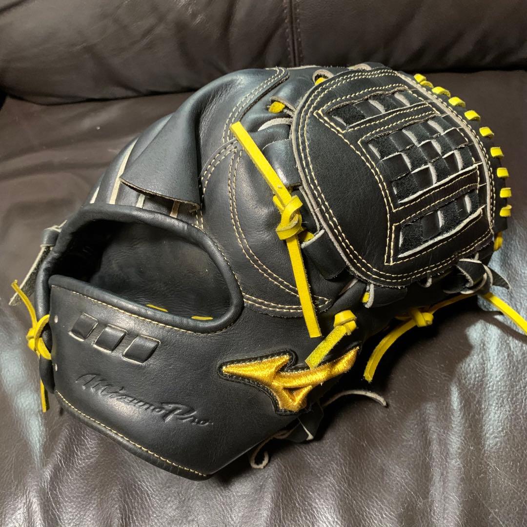 Mizuno Pro 軟式投手用グローブ ブラック/イエロー