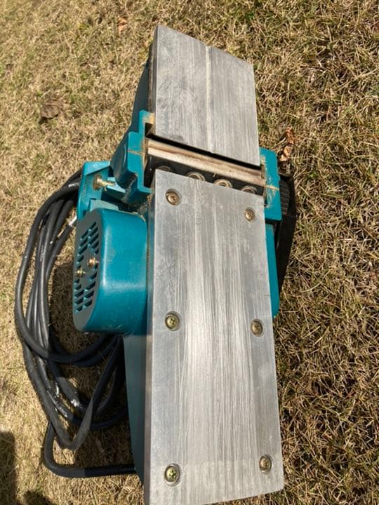 マキタ110mm電動カンナ　1911B