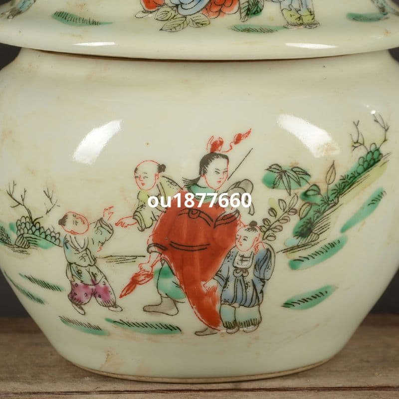 景徳鎮 童子戯れ人物蓋缶 陶磁器 装飾品 現代工芸品 美術品 置物