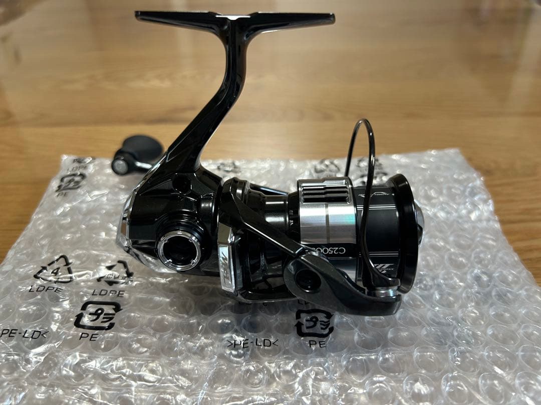 シマノ　22ヴァンキッシュC2500S 未使用品
