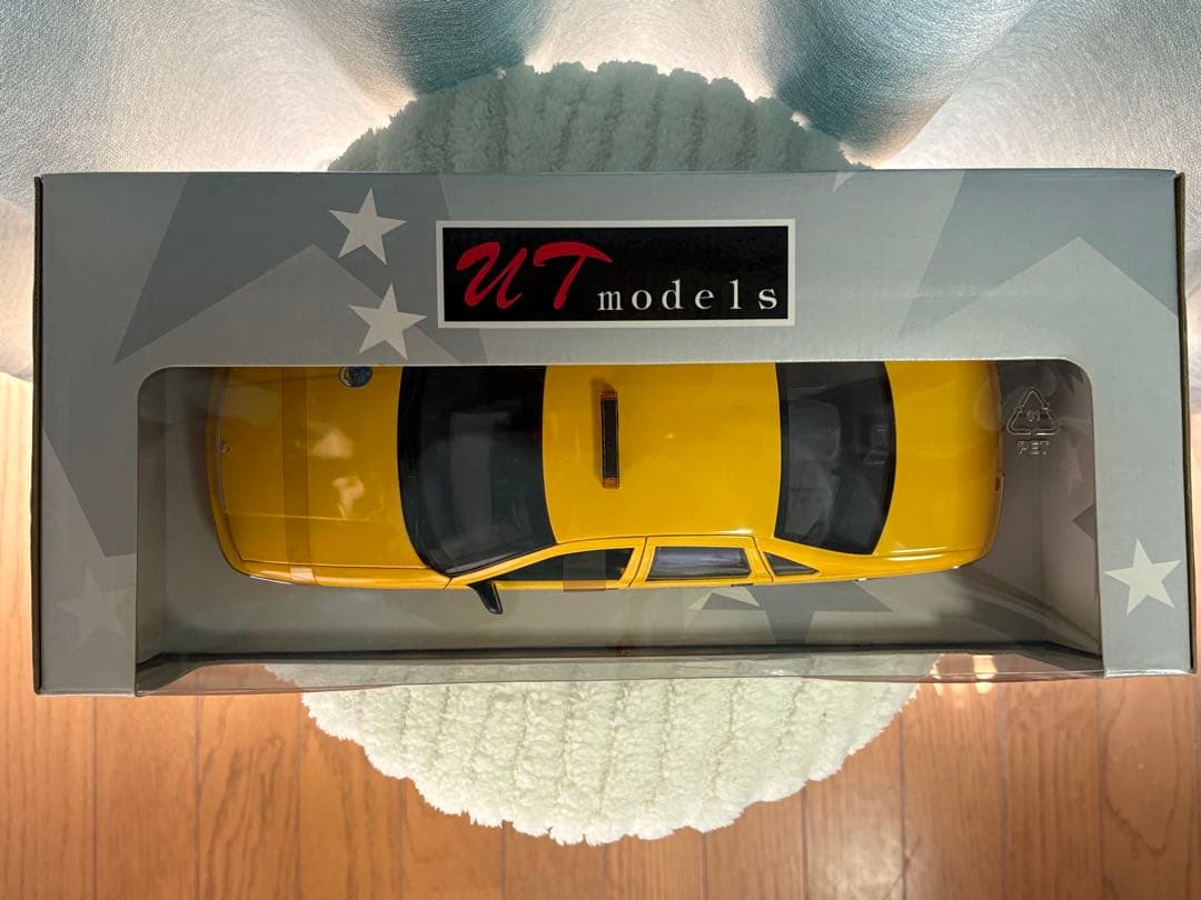 UT models 1/18 シボレー カプリス NYC タクシー 未開封