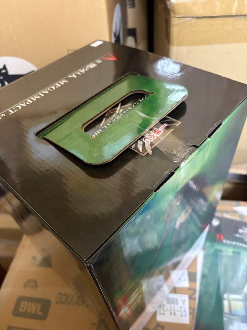 進撃の巨人一番くじ　A賞　獣の巨人フィギュア　新品未開封品　おまけ付き