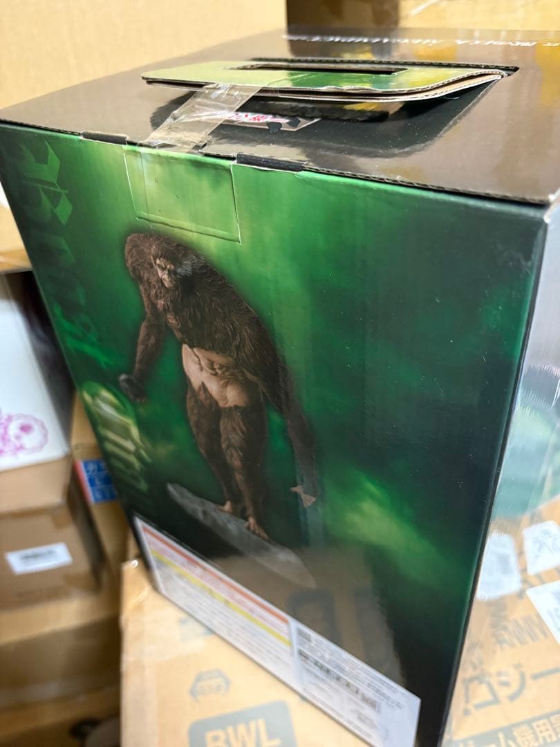 進撃の巨人一番くじ　A賞　獣の巨人フィギュア　新品未開封品　おまけ付き