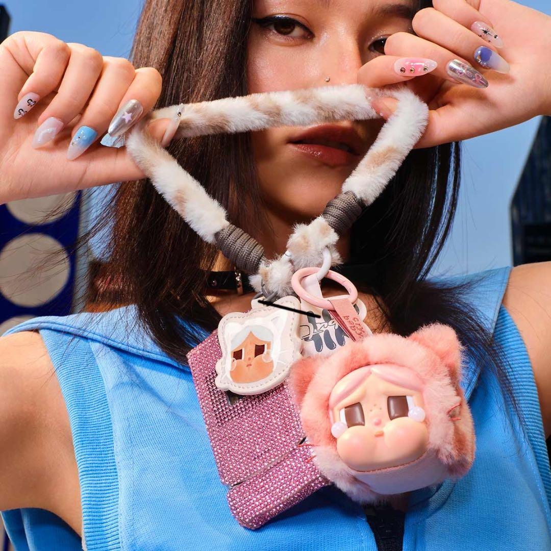 【値下げ中】Popmart wild but cutie フォンチャーム 新品