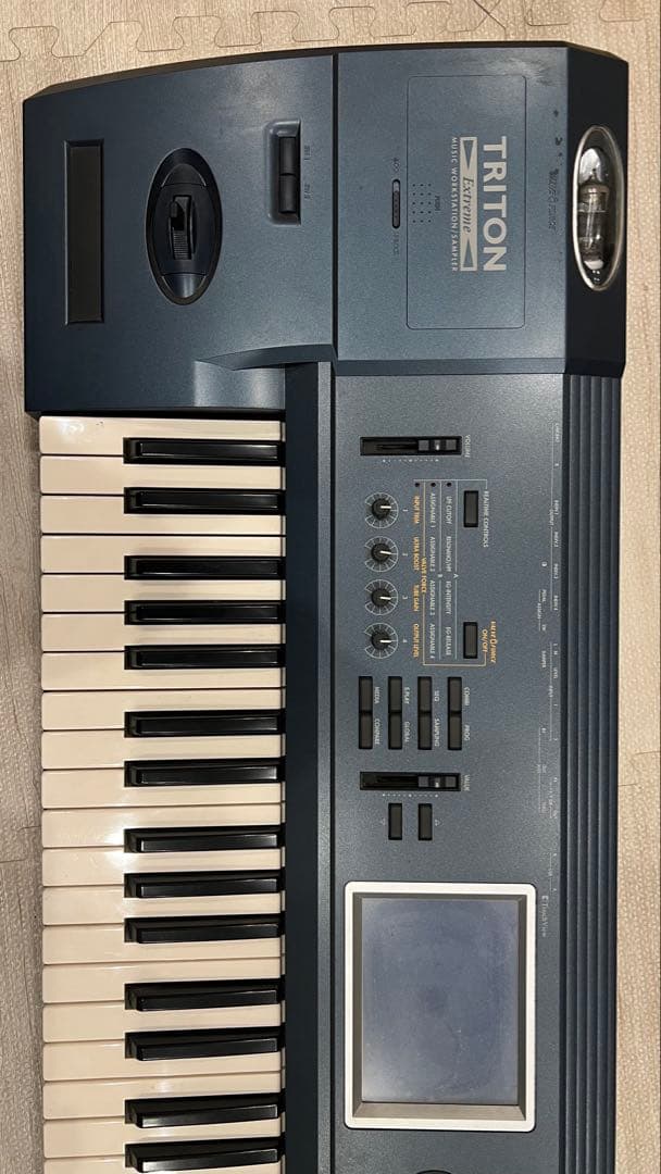 KORG Triton Extreme 61 動作確認済・美品／説明書あり