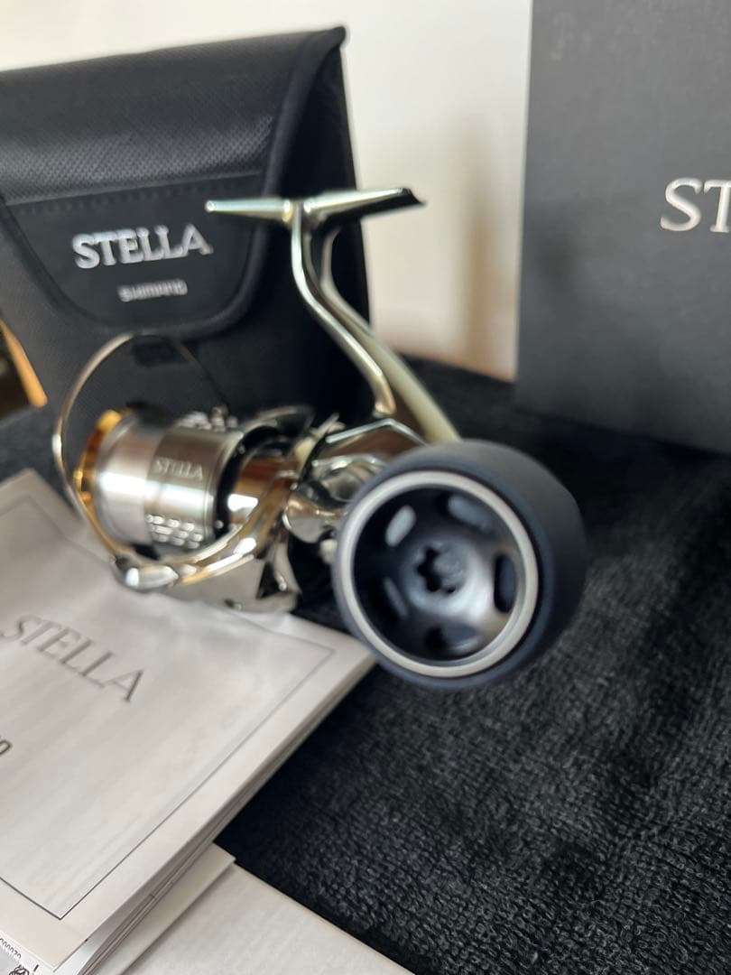 シマノ18ステラC3000MHG 超美品 DRTノブ