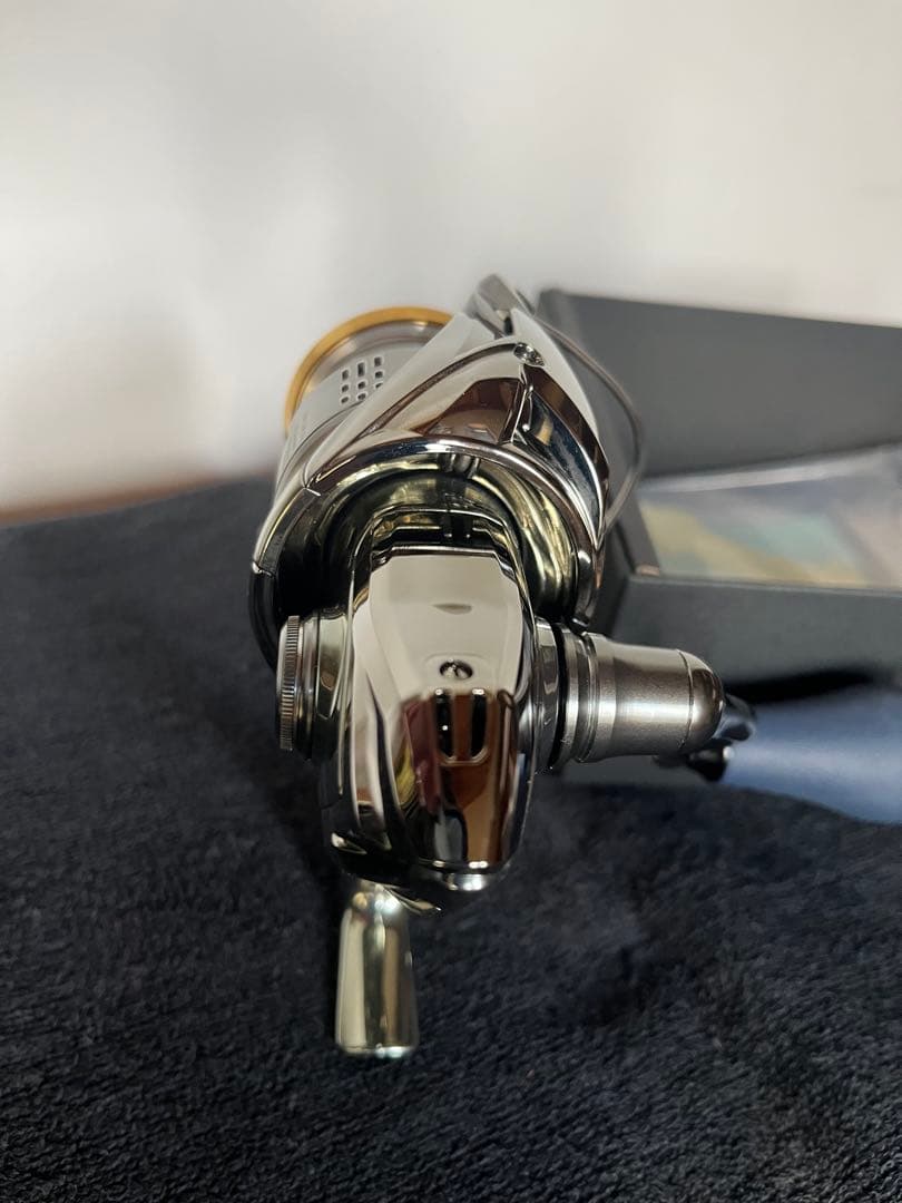 シマノ18ステラC3000MHG 超美品 DRTノブ