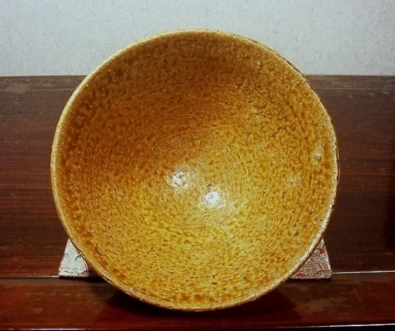 三朝焼　森田無想作　伊羅保　茶碗　共箱　古物。