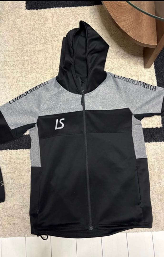 FUTEBOLISTA フード付きジャケット 、ズボンmサイズ 上下