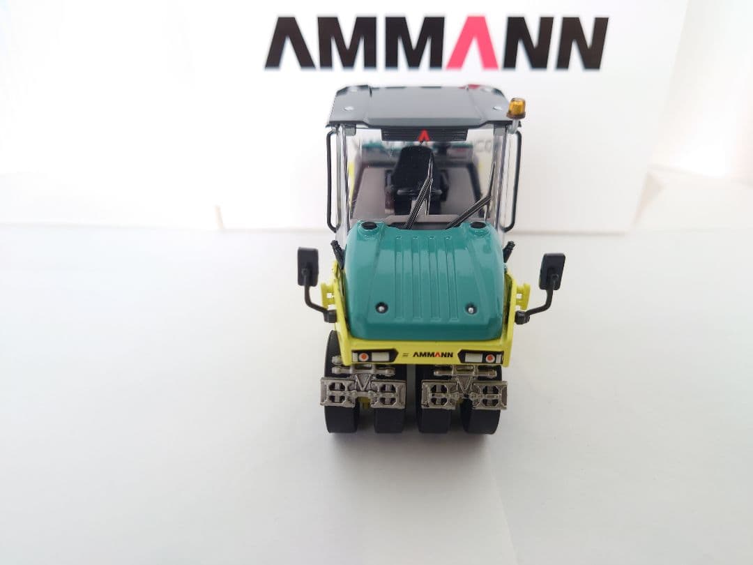 AMMANN ロードローラー　1/50 ART280