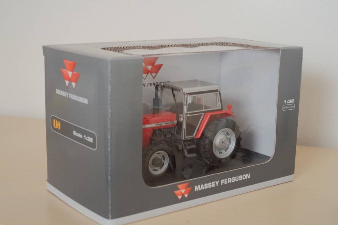 1/32　Massey Ferguson 2640　トラクター　ミニチュア