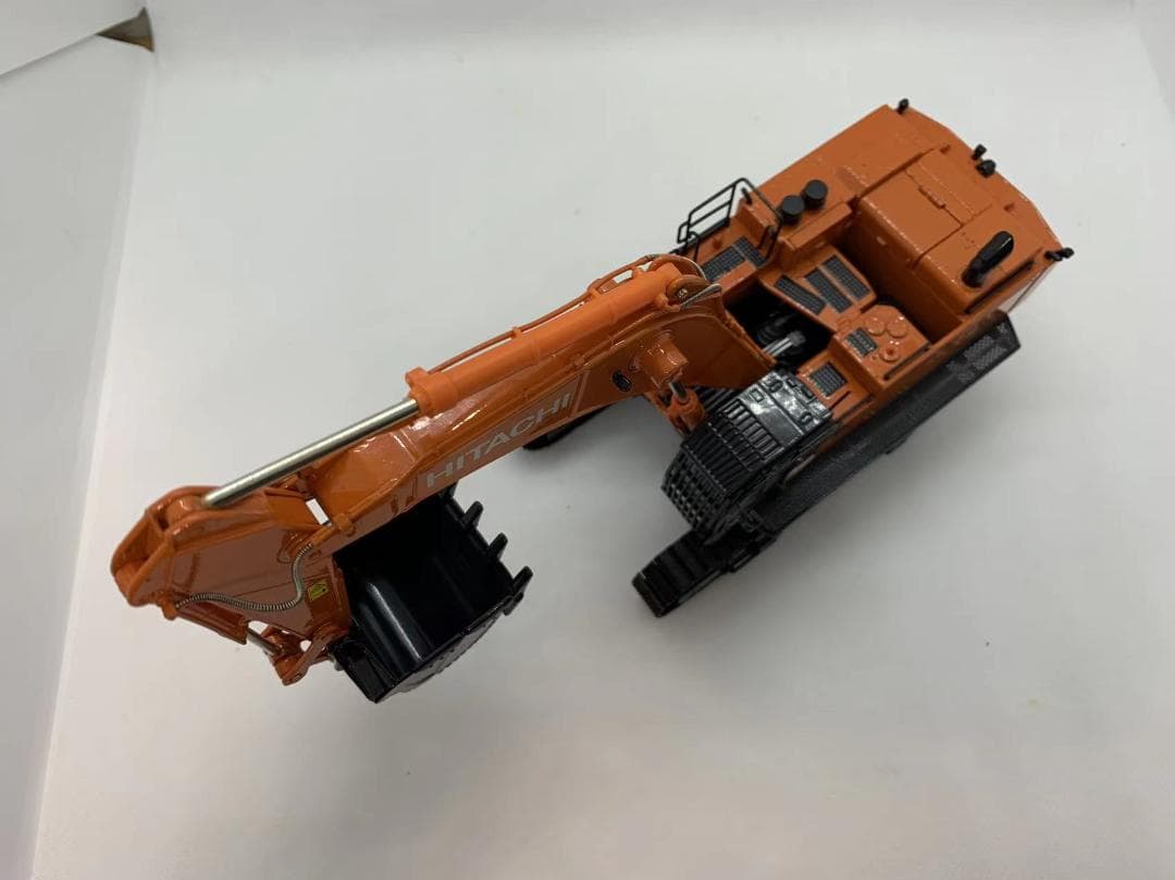 105-022 日立建機 1/50 HITACHI ZX890LCH-7
