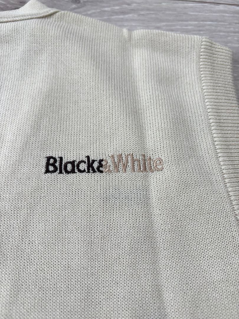 Black & White Vネック ベスト 新品未使用