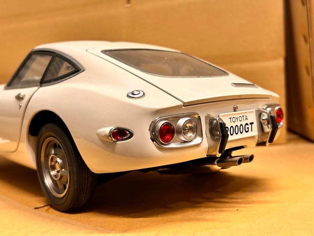 デアゴスティーニ 1/10 トヨタ 2000GT ホワイト 車体　現状品