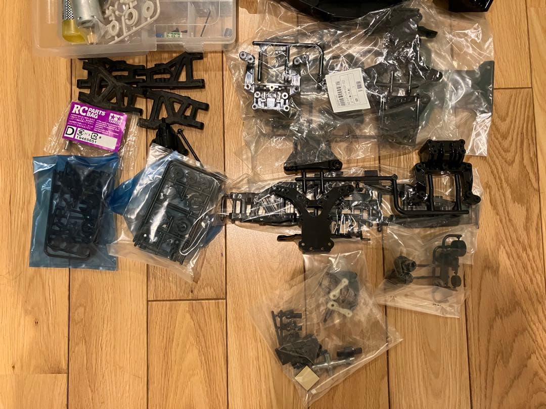 タミヤ ラジコン本体サンドバイパーDT02とラジコンケース(自作)のセット