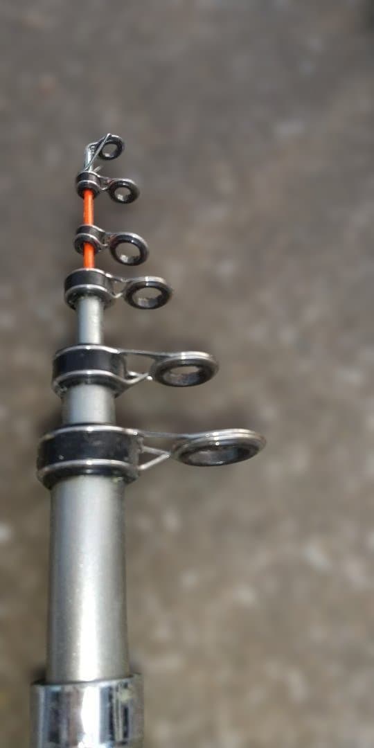 Ⓑ　釣り竿まとめ売り　８本