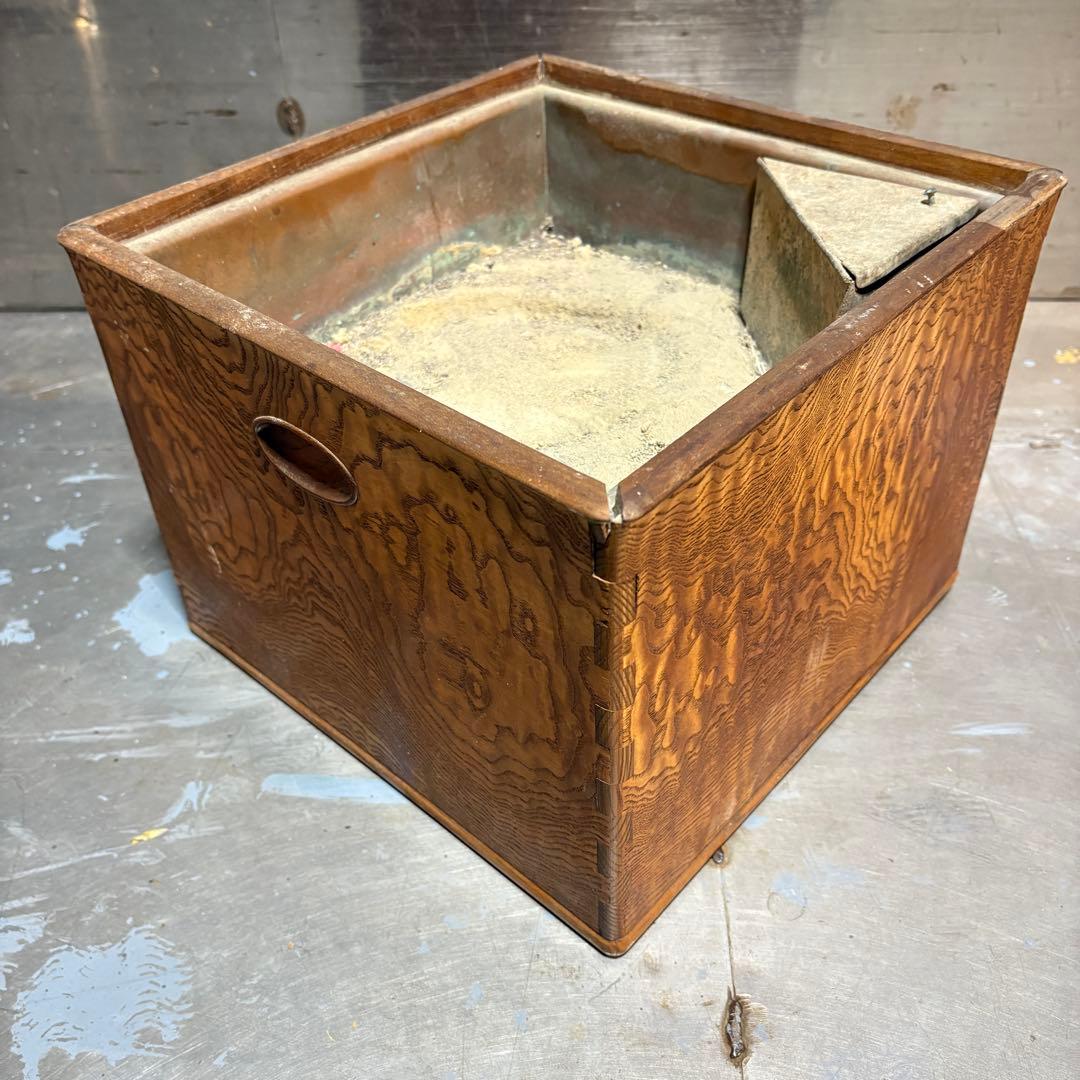 火鉢　銘木 綺麗な木目 欅 玉杢 無垢 黒柿 孔雀杢 角火鉢 茶道具　煎茶