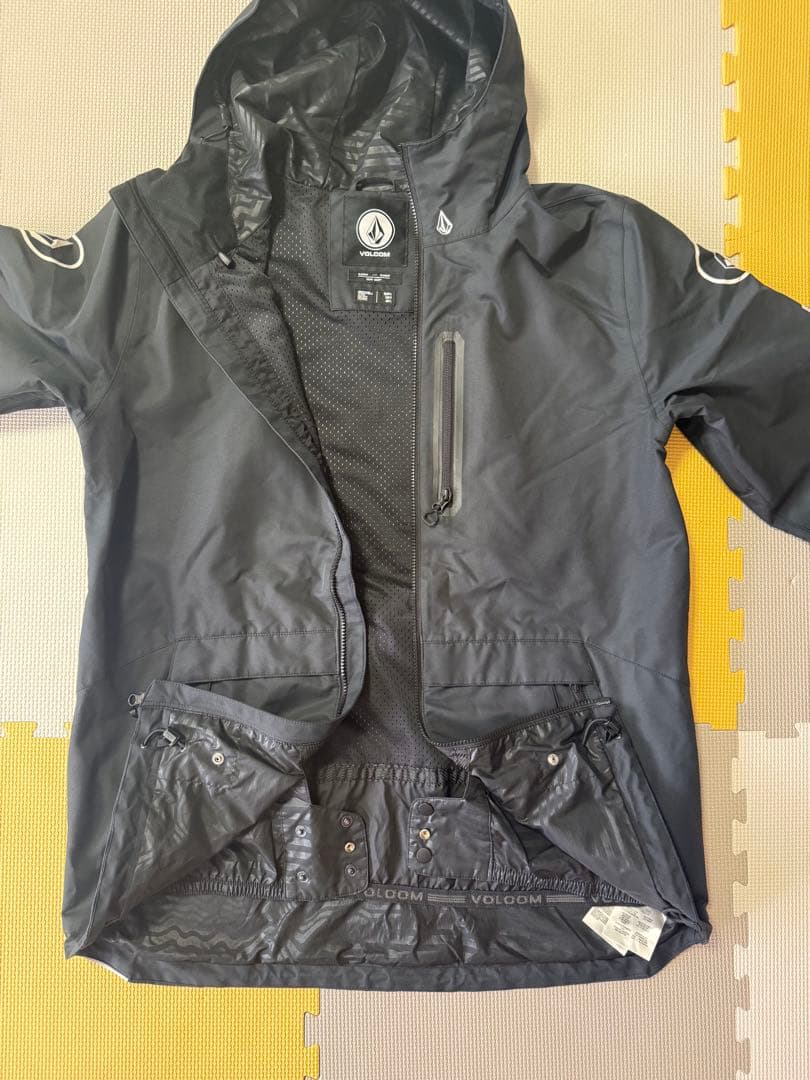 VOLCOM ボルコム上・BONFIREボンファイア下　ジャケット・パンツセット