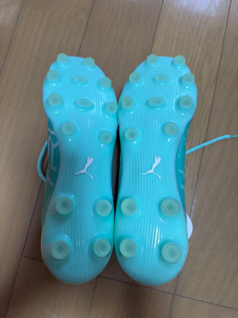 【新品】サッカー　プーマ　スパイク　26.5㎝