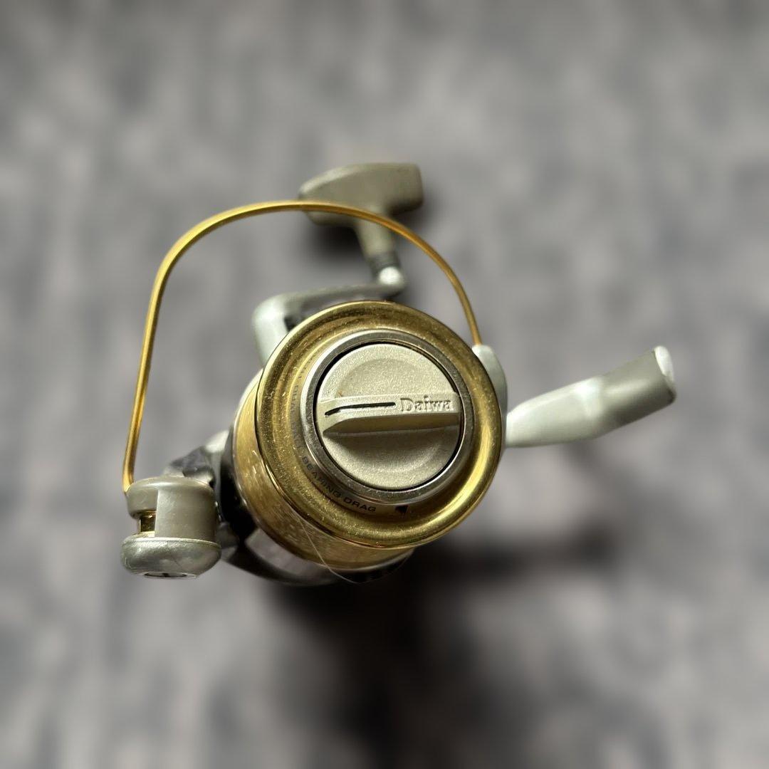 Daiwa トーナメントZ 2500iTスピニングリール 収納ケース付き