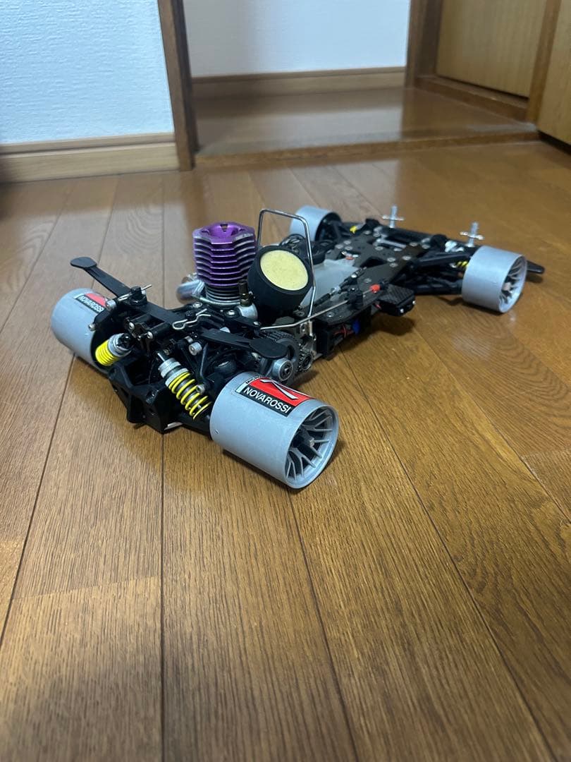 1/8サーパント950R 当時ハイエンドエンジンカー