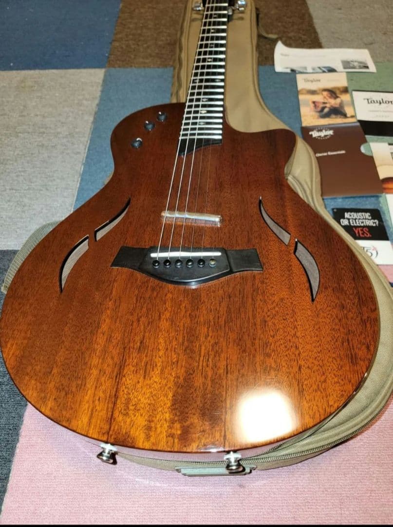 Taylor T5z classic mahogany エレアコ　エレキギター