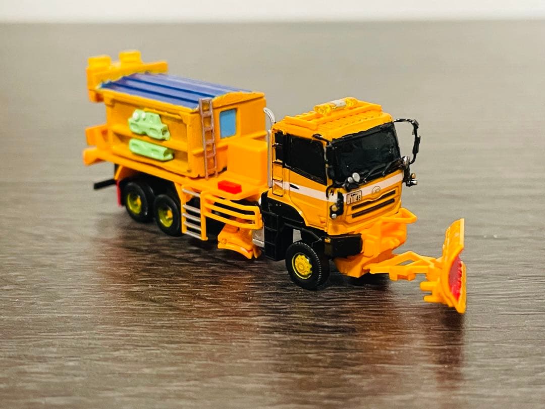 1/150 トミーテック　トラックコレクション改造品　凍結防止剤湿塩式散布車
