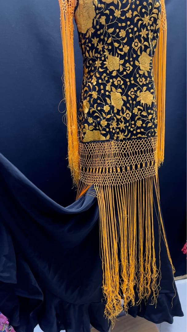 [新品] フラメンコ衣裳・シルク100%マントン仕様・Made in Spain