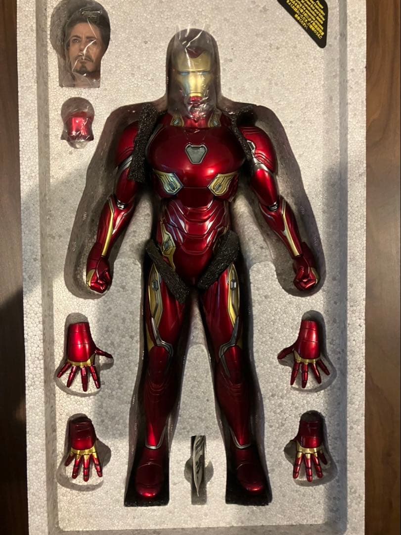 ホットトイズ　アイアンマン　マーク50 アベンジャーズ　インフィニティウォー