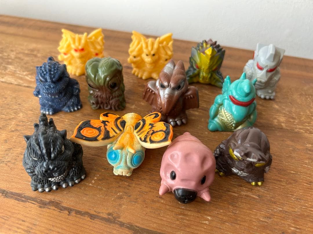 【中古】まとめ売り、ゴジラ、ウルトラマン、ミニカー他