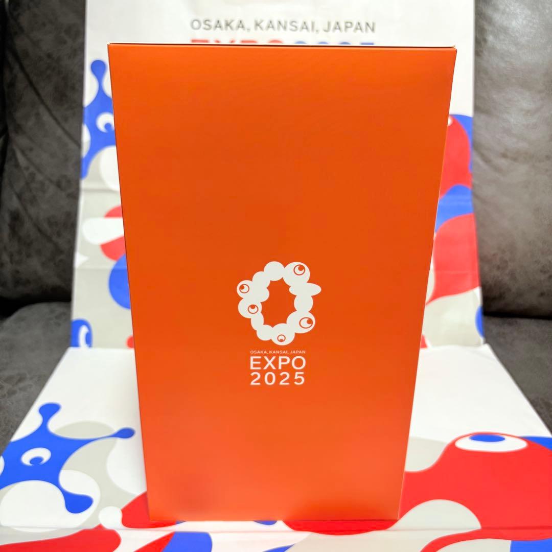 ミャクミャク　ソフビ　貯金箱　ゴールド