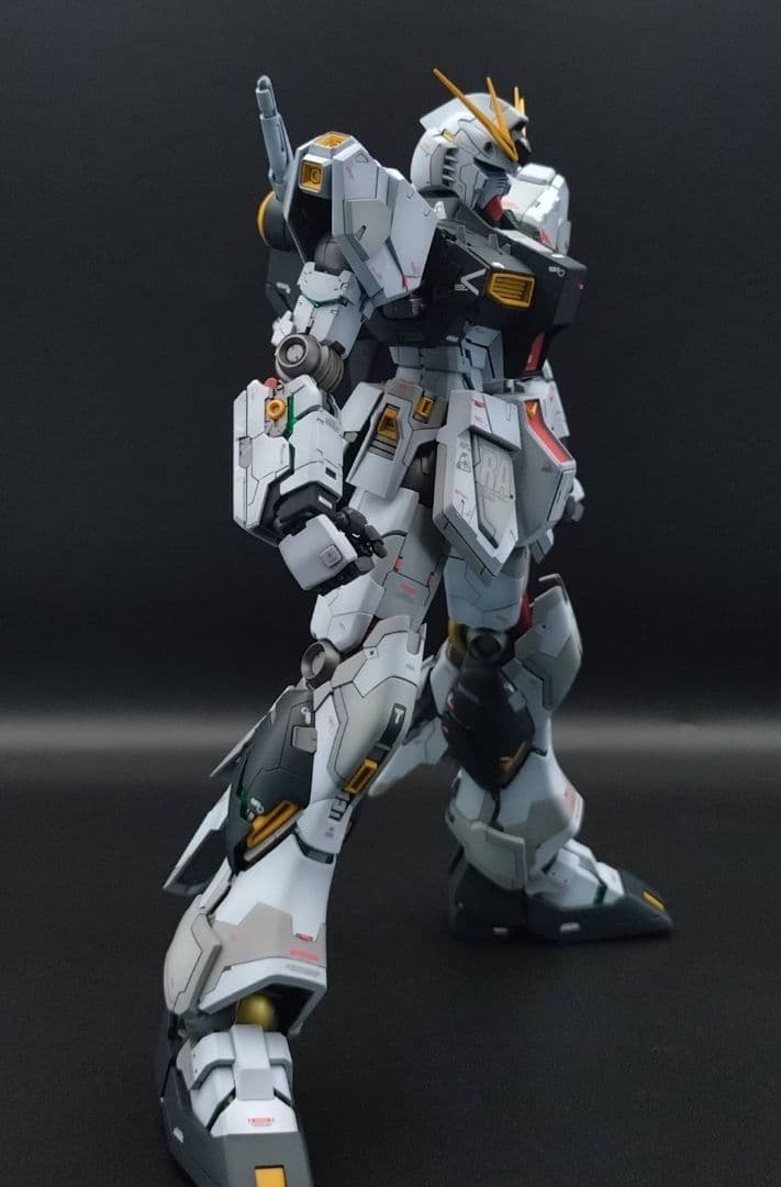 ガンプラ　完成品　MG1/100 νガンダムver.ka