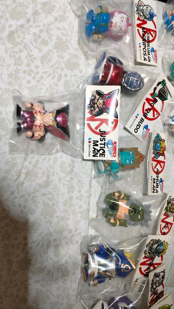 ロ*ン様 スパイスシードキン肉マンマッスルショット49体まとめ売り　マグネット4