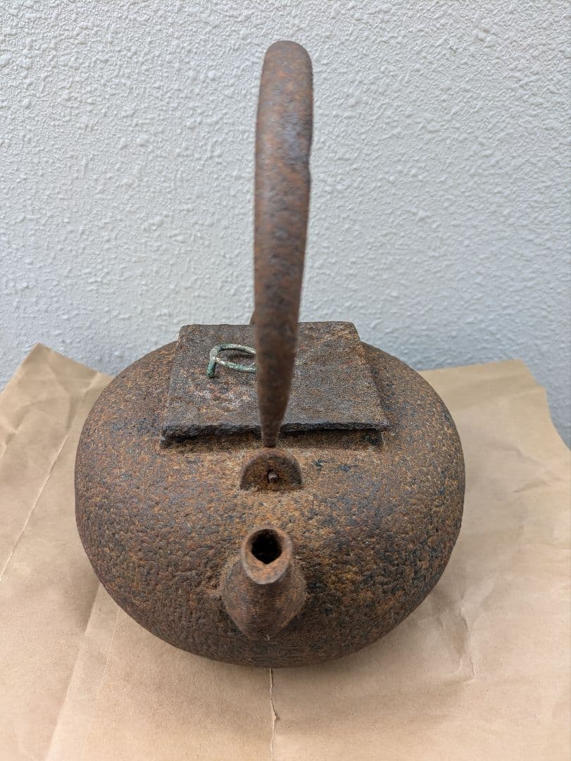 時代物　鉄瓶　四角蓋　円環摘み　検）龍文堂　金龍堂　亀文堂　鉄瓶　茶道具