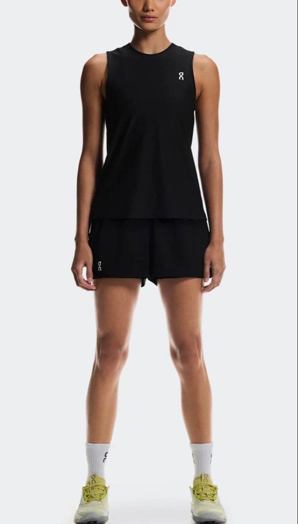 【新品】on テニスLサイズ コートショーツ イガ シフィオンテク 全豪オープン